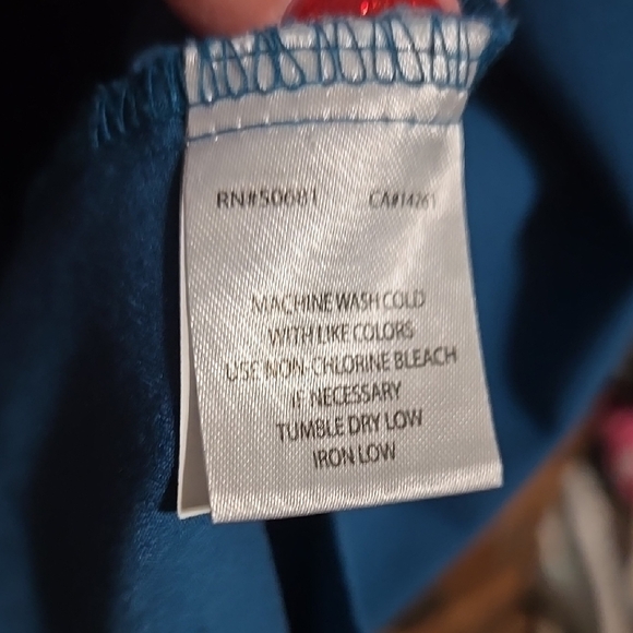 Grey's Anatomy Womens's Aqua scrub jacket, large - Picture 5 of 6